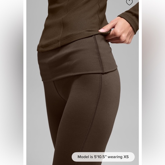 New with tags ALO yoga Softsculpt Foldover Flare Legging
- Espresso - Picture 4 of 9